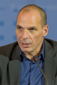 Quelle: „Yanis-Varoufakis-Berlin-2015-02-05“ von Jörg Rüger –