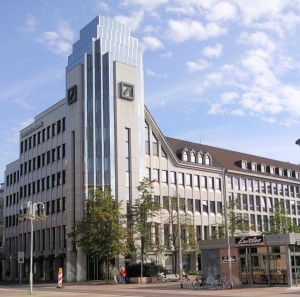 building-50084_1280